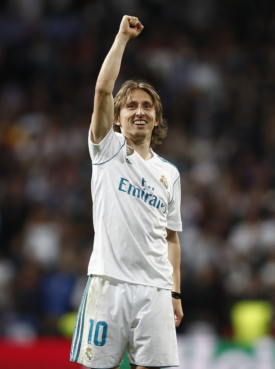 有父亲的风范吗？梅西小儿子西罗在迈阿密U8比赛中任意球破门