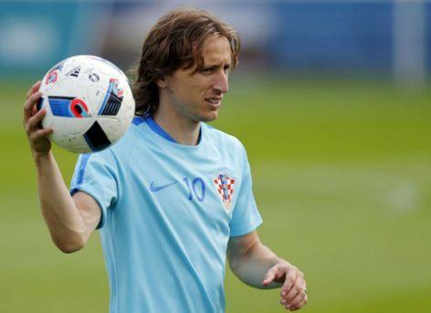 伊尔迪兹：对阵保加利亚我本应该能进2球，很抱歉没能打进