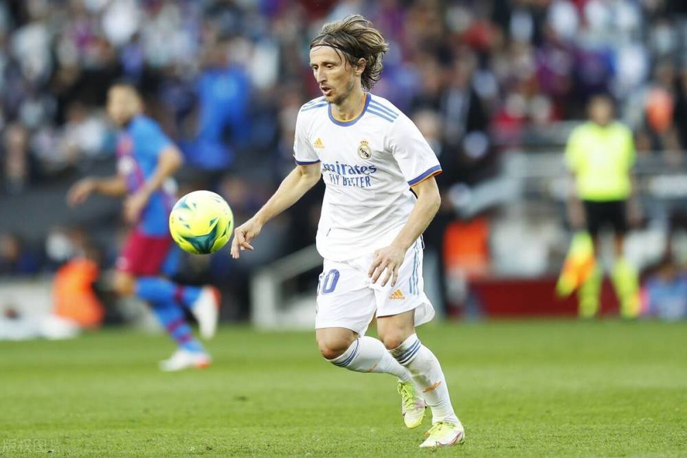 科里纳：正提议世界杯中VAR扩宽应用，复核角球+介入两黄判罚